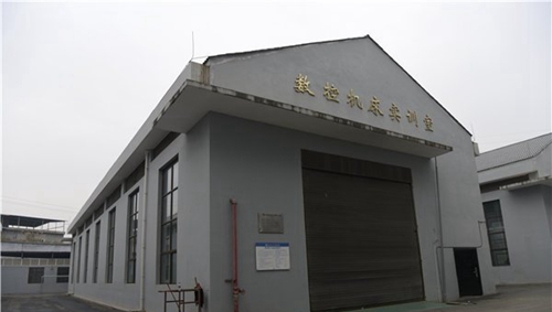 遵義職業(yè)技術(shù)學(xué)校數(shù)控機(jī)床實(shí)訓(xùn)室