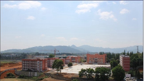 綏陽(yáng)縣中等職業(yè)學(xué)校校園全景3