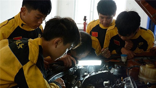 惠水中等職業(yè)學(xué)校(惠水職校)汽車應(yīng)用與維修專業(yè)實訓(xùn)1