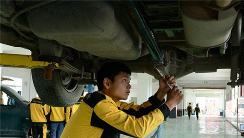 惠水中等職業(yè)學(xué)校(惠水職校)汽車應(yīng)用與維修專業(yè)實訓(xùn)2