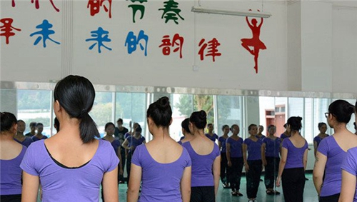 惠水中等職業(yè)學(xué)校(惠水職校)學(xué)前教育實訓(xùn)課1