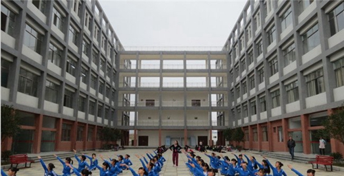 普定縣中等職業(yè)學校(普定職業(yè)技術學校)校園廣場舞