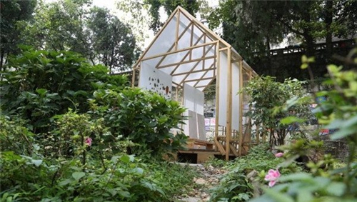 貴陽經濟貿易中等專業(yè)學校校園一角5