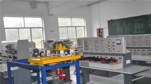 貴州省電子工業(yè)學(xué)校（貴州省國防科技工業(yè)學(xué)校）電子電工實訓(xùn)室