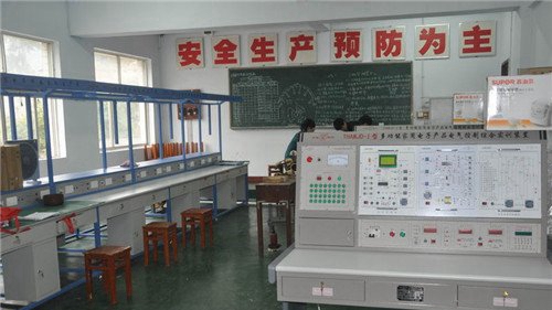 貴州省電子工業(yè)學(xué)校（貴州省國防科技工業(yè)學(xué)校）電子焊接實訓(xùn)室