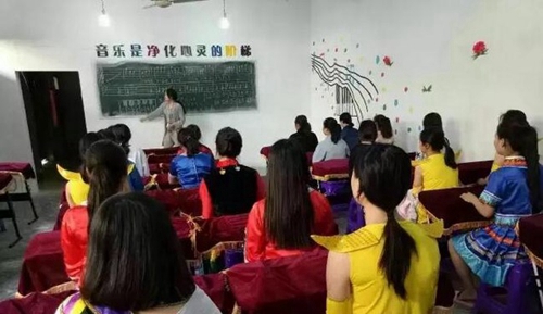 黔東南州凱旋工業(yè)學(xué)校幼師專業(yè)實(shí)訓(xùn)課