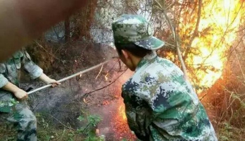 貴州國(guó)防軍事職業(yè)學(xué)校( 貴陽(yáng)國(guó)防軍校)消防實(shí)戰(zhàn)演練
