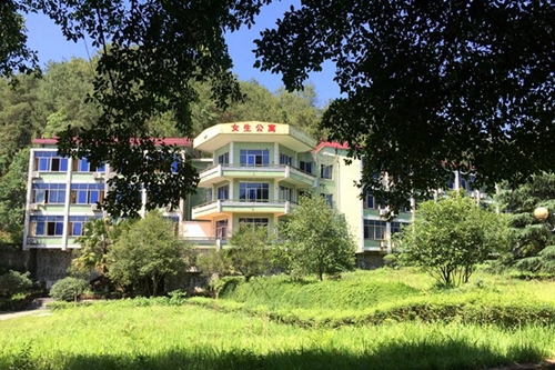 樂山市醫(yī)藥科技學(xué)校女生宿舍、公寓