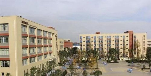 成都石化工業(yè)學校實訓大樓