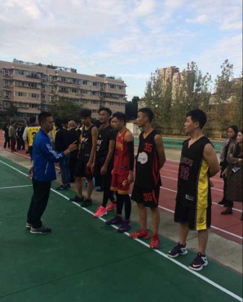 成都翔飛航空職業(yè)技術(shù)學(xué)?；@球教練指導(dǎo)比賽方案
