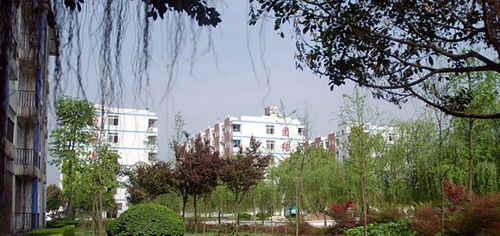 成都指南針職業(yè)學(xué)校雙流校區(qū)-學(xué)生寢室公寓