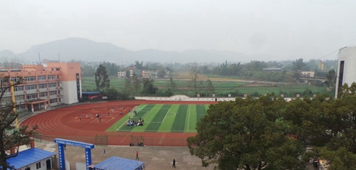 瀘縣建筑職業(yè)中專學(xué)校(瀘州建筑職業(yè)技術(shù)學(xué)校)鳥瞰運(yùn)動(dòng)場