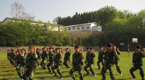 四川省三臺(tái)縣劉營(yíng)職業(yè)高級(jí)中學(xué)校（三臺(tái)職教中心）軍訓(xùn)