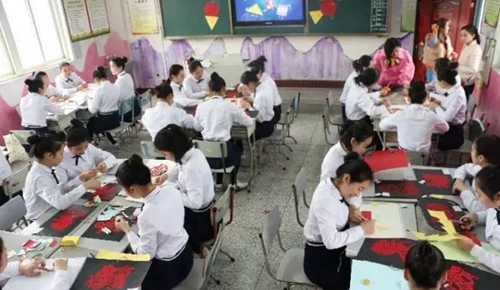四川省綿陽職業(yè)技術(shù)學校學前教育專業(yè)（手工課堂）