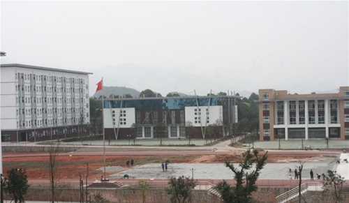四川省屏山縣職業(yè)技術(shù)學(xué)校(宜賓職業(yè)技術(shù)學(xué)院屏山分院)校園一角