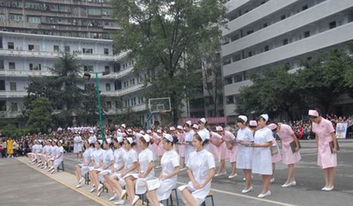 四川省達(dá)州中醫(yī)學(xué)校禮儀表演