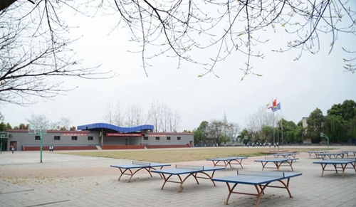 四川大學(xué)附設(shè)華西衛(wèi)生學(xué)校（成都華西衛(wèi)校）運(yùn)動(dòng)場(chǎng)
