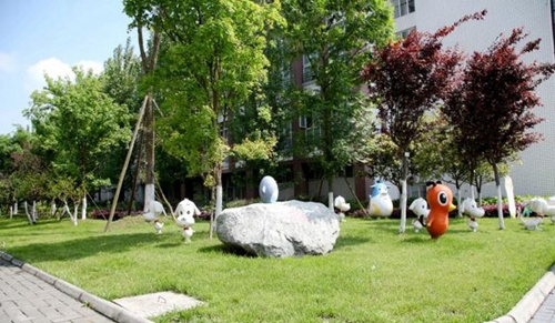 四川省旅游學(xué)校校園綠化