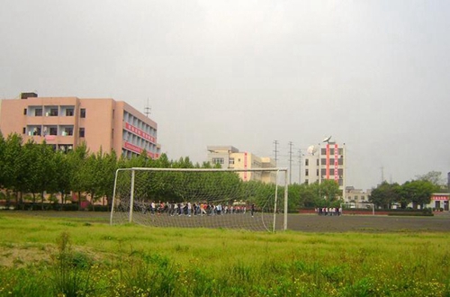 四川廣播電視中等專業(yè)學(xué)校足球場