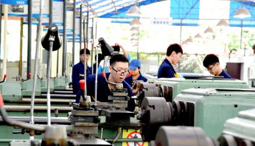 成都汽車職業(yè)技術(shù)學(xué)校（龍泉汽車學(xué)校）機(jī)械加工實(shí)訓(xùn)課（2）