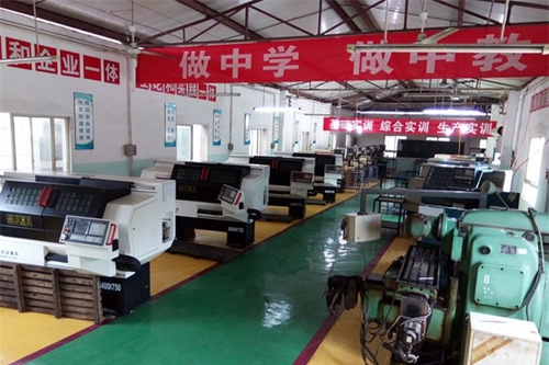 成都汽車職業(yè)技術(shù)學(xué)校（龍泉汽車學(xué)校）機(jī)械加工實(shí)訓(xùn)課（3）