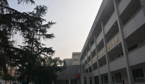 四川省崇州市職業(yè)中專(zhuān)學(xué)校蜀州路校區(qū)校綜合大樓