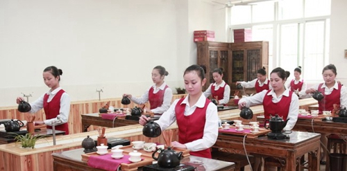 成都市現(xiàn)代制造職業(yè)技術(shù)學(xué)校（新都職業(yè)技術(shù)學(xué)校）酒店管理與服務(wù)專業(yè)-茶藝實(shí)訓(xùn)課