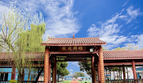 成都棠湖科學(xué)技術(shù)學(xué)校文化長廊
