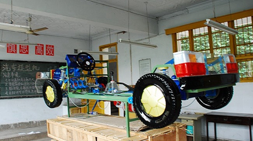 四川省自貢倍樂(lè)職業(yè)學(xué)校汽車(chē)模型機(jī)