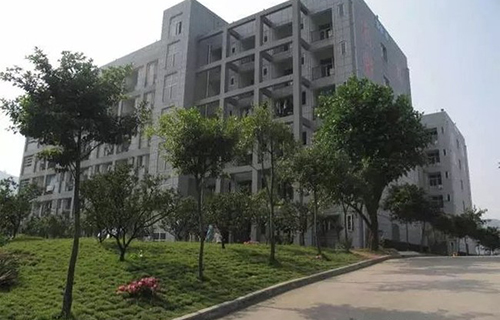 重慶工貿(mào)技師學(xué)院（重慶工貿(mào)高級(jí)技工學(xué)校）學(xué)生寢室、公寓樓