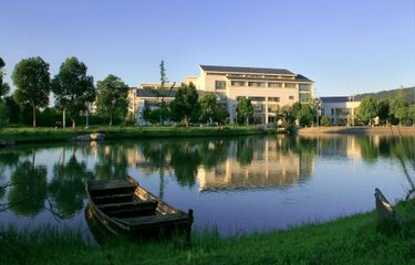 云南開放大學(xué)校園一角環(huán)境