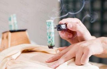 針灸推拿專業(yè)畢業(yè)生在工作