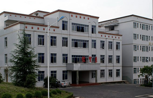 重慶工商學校經(jīng)貿(mào)系大樓