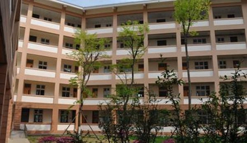 都江堰市職業(yè)中學教學樓