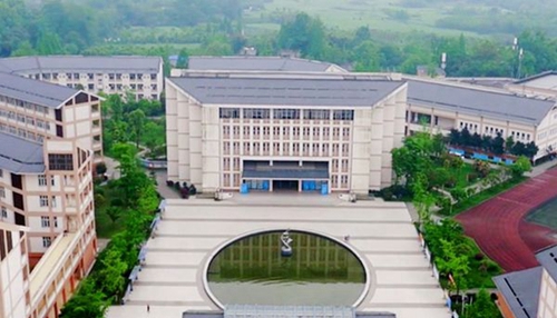 都江堰市職業(yè)中學校園俯拍