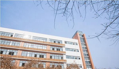 四川省工業(yè)貿(mào)易學(xué)校校園風(fēng)景