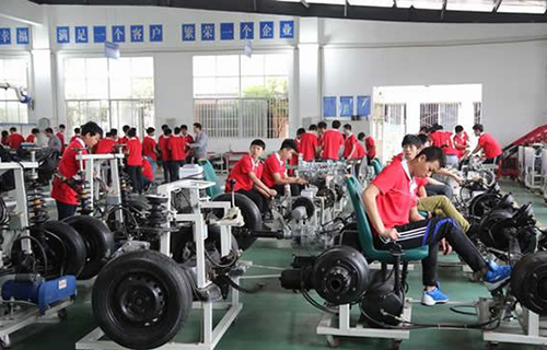重慶市永川職業(yè)教育中心機(jī)械汽修專業(yè)