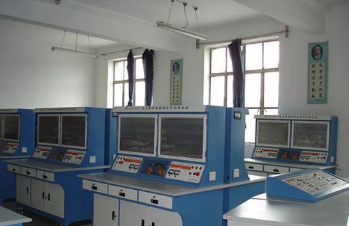 貴州水礦控股集團有限責(zé)任公司技工學(xué)校電工實訓(xùn)室