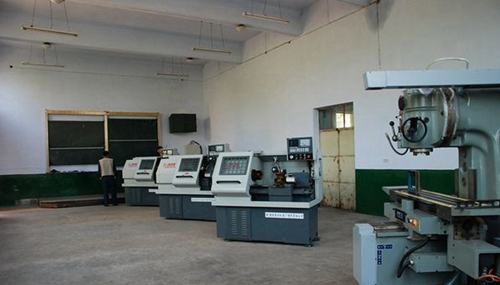 貴州水礦控股集團有限責(zé)任公司技工學(xué)校數(shù)控車間
