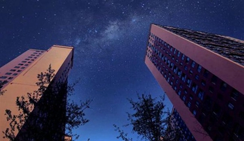 資陽汽車科技職業(yè)學校學生電梯公寓夜景圖