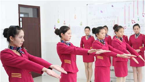 貴陽(yáng)市第一高級(jí)技工學(xué)校航空服務(wù)專業(yè)_1