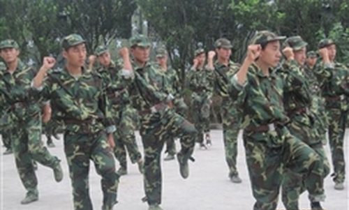 四川省志翔職業(yè)技術學校軍訓