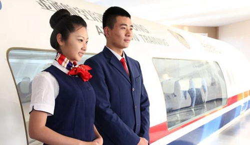 簡陽市機電工程學(xué)校航空模擬艙實訓(xùn)