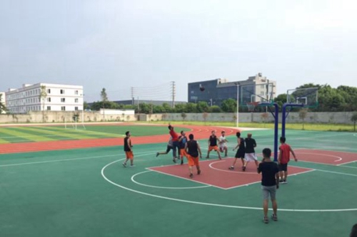 中國五冶大學(xué)高新校區(qū)師生籃球比賽