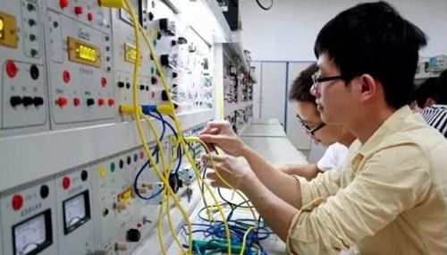 貴州省冶金建設(shè)公司技工學校機械專業(yè)