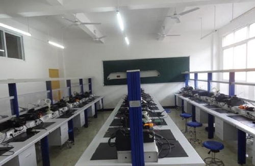 國營華聯無線電器材廠技工學校 電子技術應用專業(yè)簡介