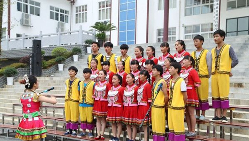 三都縣民族中等職業(yè)學(xué)校民族服飾