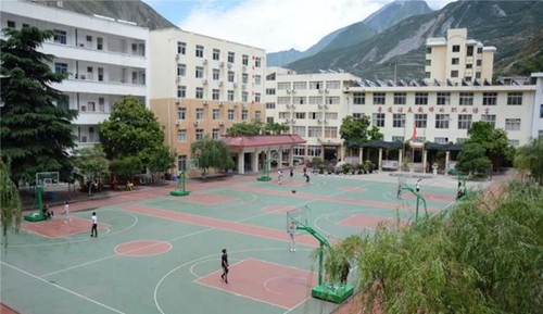 四川省威州民族師范學(xué)校業(yè)余活動