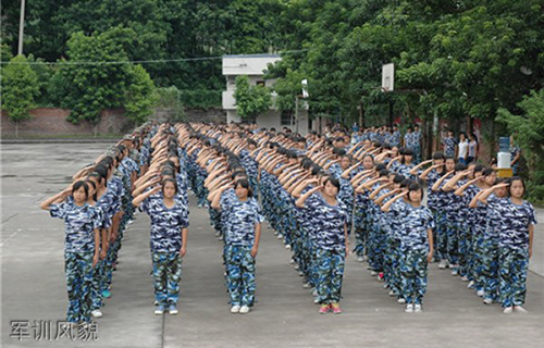 重慶萬州電子信息工程學校軍訓風貌
