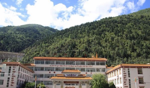 四川省馬爾康民族師范學(xué)校校園形象